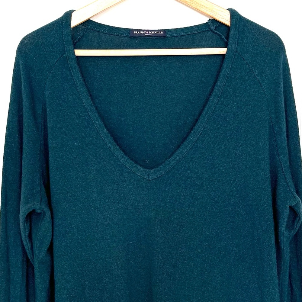 Brandy Melville Wool Blend V-Neck Long Sleeve Forest Green Y2K Academia Trendy - Picture 3 of 13